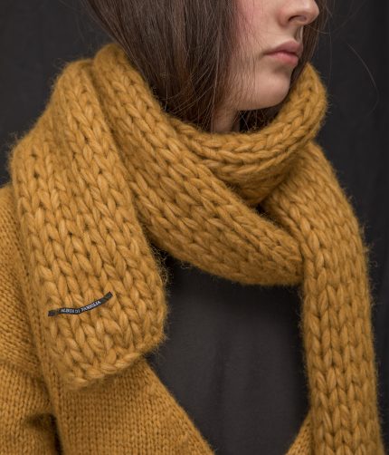 HK LONG SCARF