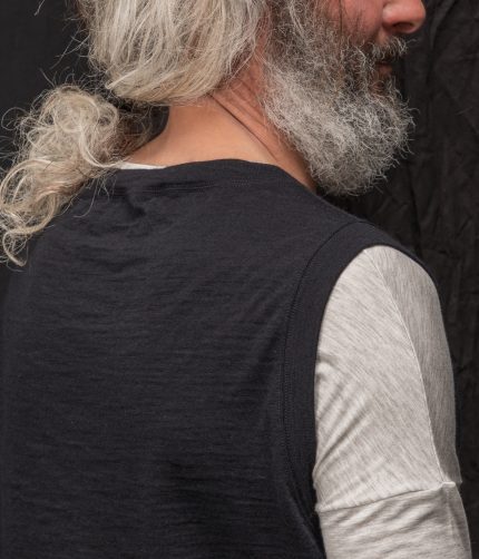 SLEEVELESS T-SHIRT WW